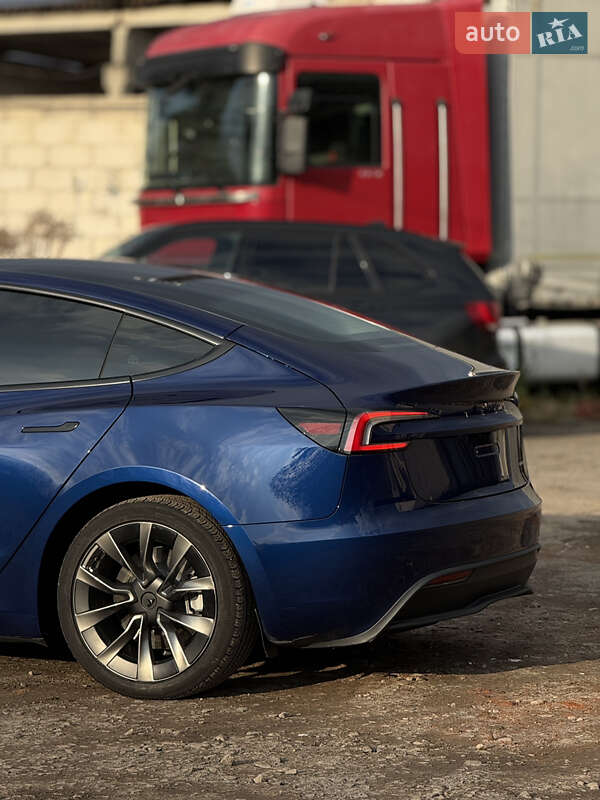Седан Tesla Model 3 2024 в Луцке фото 23 Седан Tesla Model 3 2024 в Луцке