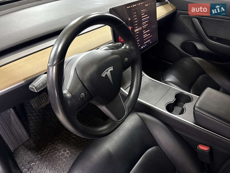 Седан Tesla Model 3 2019 в Львові фото 25 Седан Tesla Model 3 2019 в Львові