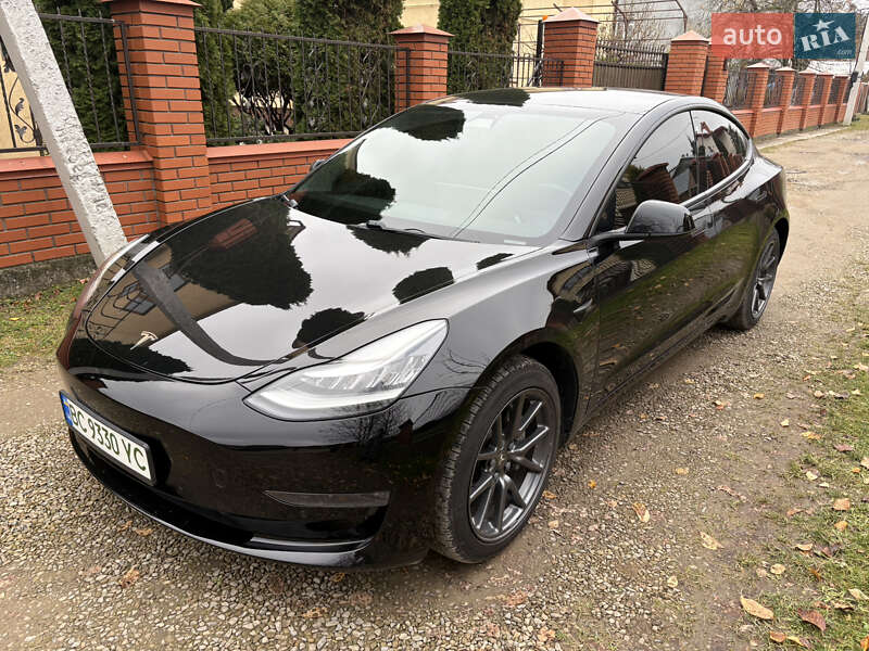 Седан Tesla Model 3 2019 в Львові фото 39 Седан Tesla Model 3 2019 в Львові