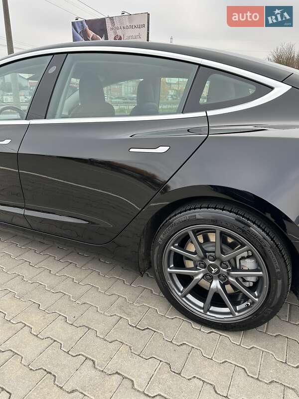 Седан Tesla Model 3 2019 в Луцьку фото 13 Седан Tesla Model 3 2019 в Луцьку