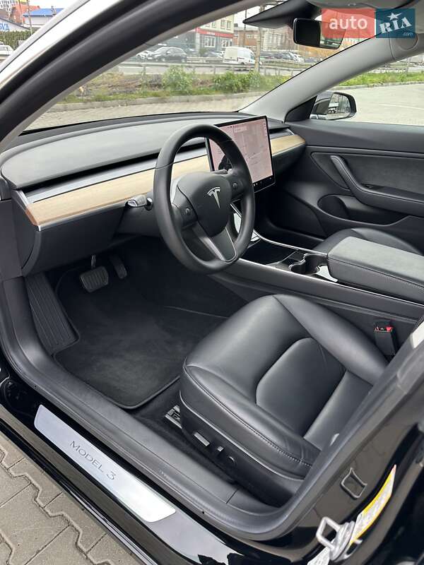 Седан Tesla Model 3 2019 в Луцьку фото 40 Седан Tesla Model 3 2019 в Луцьку