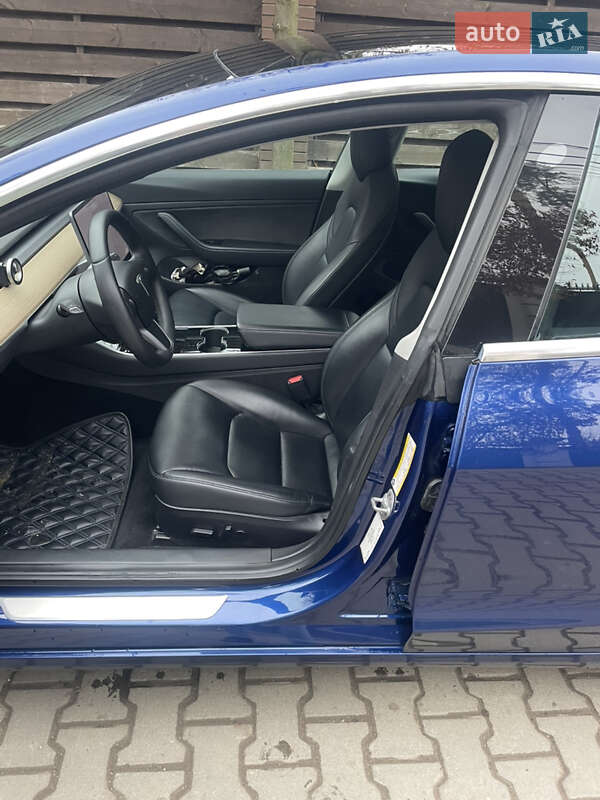 Седан Tesla Model 3 2019 в Киеве фото 15 Седан Tesla Model 3 2019 в Киеве