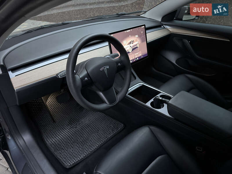 Седан Tesla Model 3 2023 в Одесі фото 23 Седан Tesla Model 3 2023 в Одесі