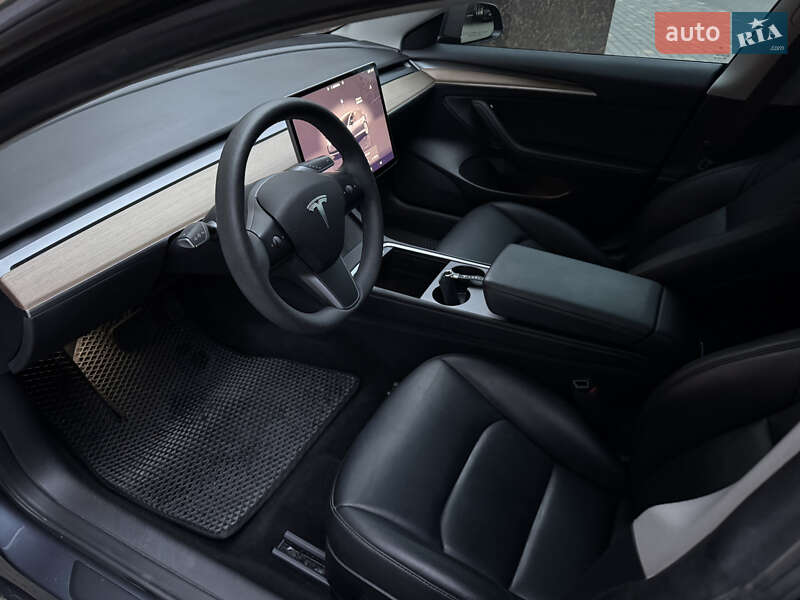 Седан Tesla Model 3 2023 в Одесі фото 25 Седан Tesla Model 3 2023 в Одесі