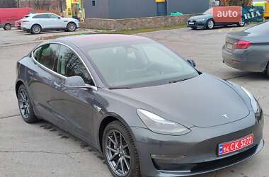 Седан Tesla Model 3 2018 в Сквире