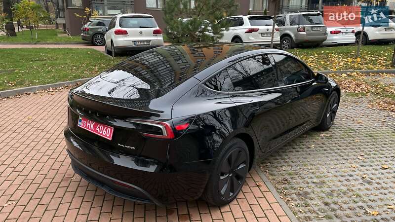 Седан Tesla Model 3 2024 в Києві