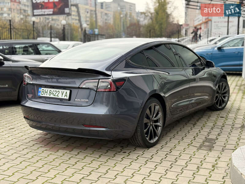 Седан Tesla Model 3 2019 в Одесі