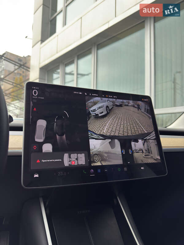 Седан Tesla Model 3 2019 в Одесі