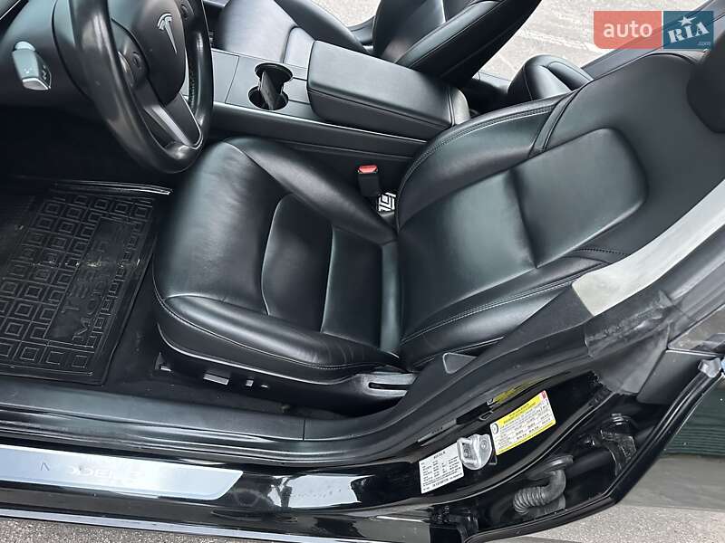 Седан Tesla Model 3 2019 в Харькове
