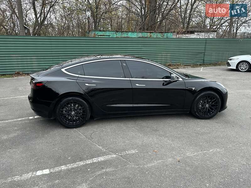 Седан Tesla Model 3 2019 в Харькове