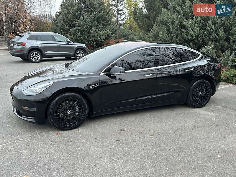 Седан Tesla Model 3 2019 в Харькове