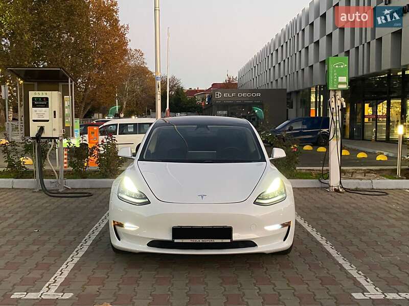 Tesla Model 3 2019 Tesla Model 3 2019