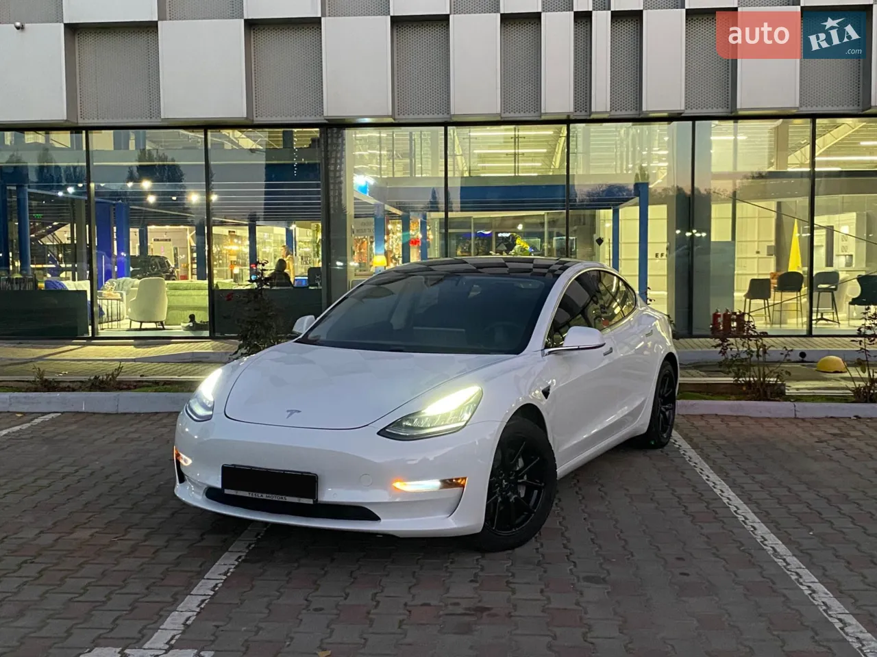 2019 Tesla Model 3 - мініатюра 6