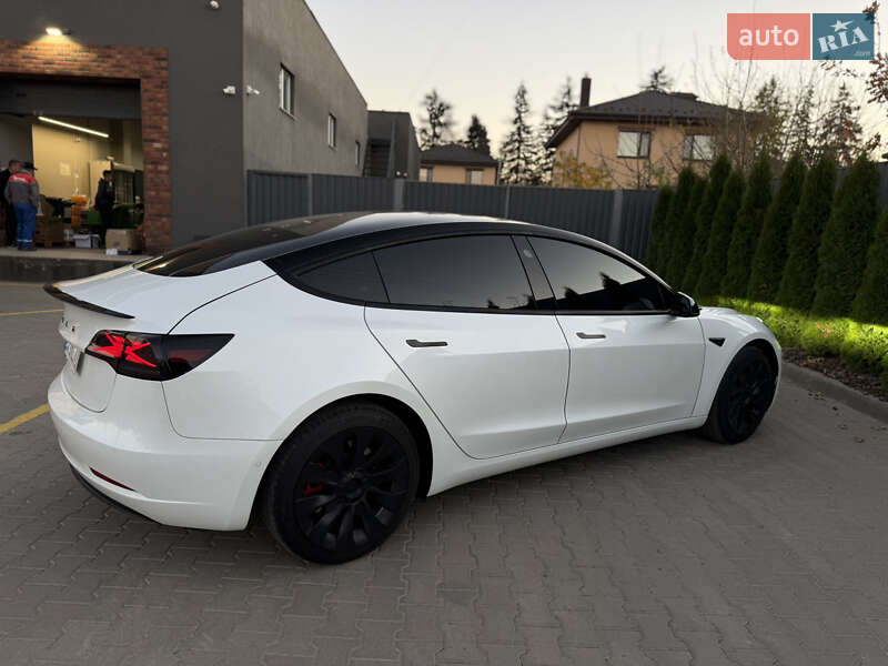 Седан Tesla Model 3 2022 в Вінниці