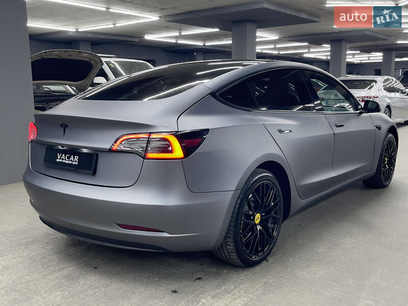 Седан Tesla Model 3 2022 в Харькове