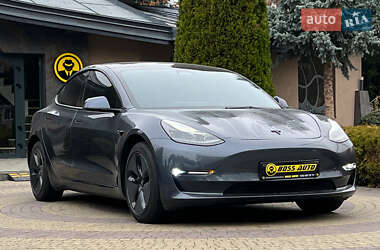 Седан Tesla Model 3 2022 в Львове