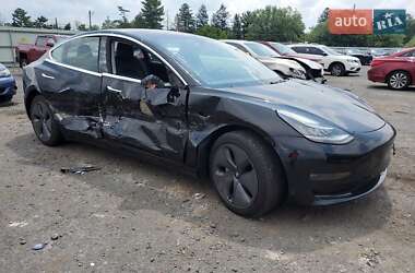 Седан Tesla Model 3 2018 в Самборе