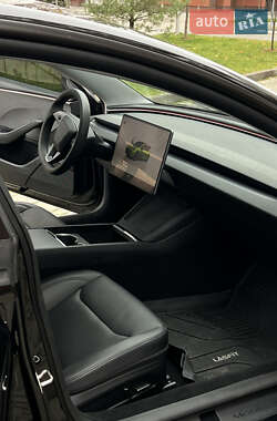 Седан Tesla Model 3 2024 в Ивано-Франковске