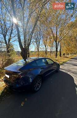 Седан Tesla Model 3 2022 в Львове