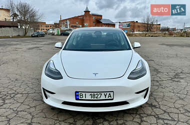 Седан Tesla Model 3 2023 в Ивано-Франковске