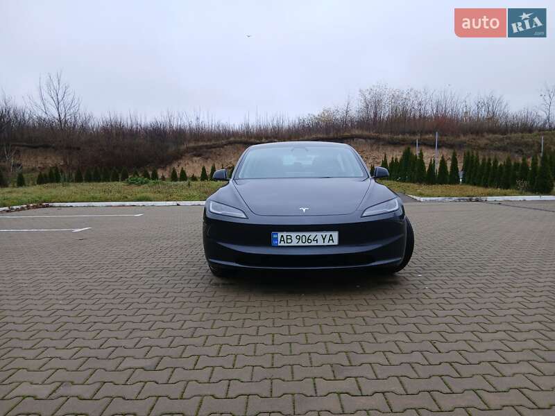 Седан Tesla Model 3 2024 в Калиновке
