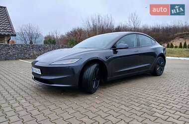 Седан Tesla Model 3 2024 в Калиновке
