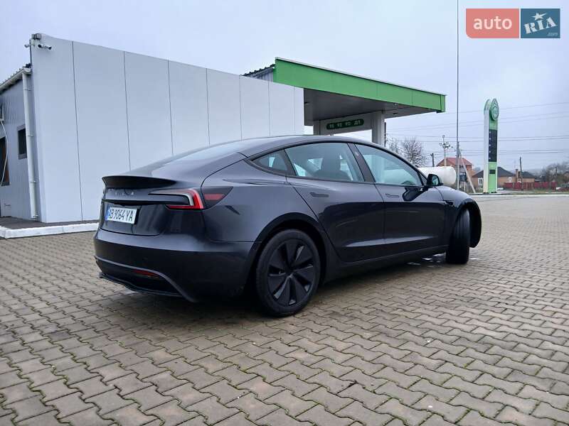 Седан Tesla Model 3 2024 в Калиновке
