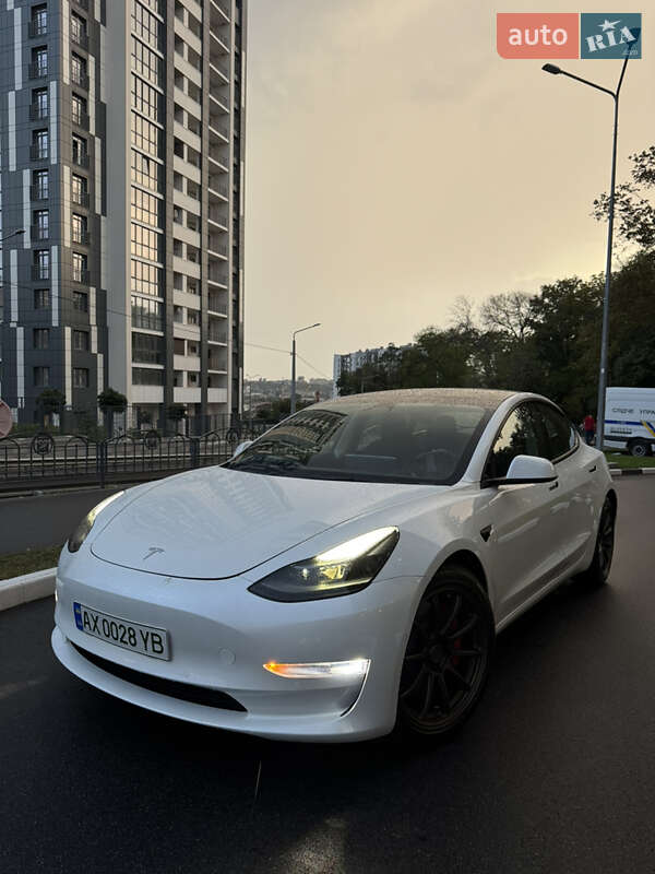Седан Tesla Model 3 2022 в Харкові