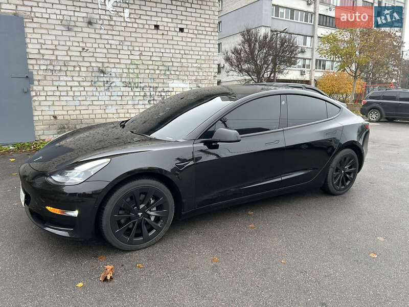 Tesla Model 3 2021