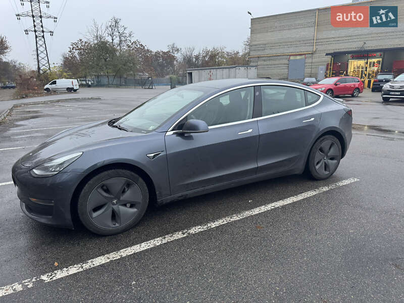 Седан Tesla Model 3 2020 в Днепре