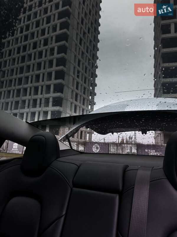 Седан Tesla Model 3 2018 в Киеве