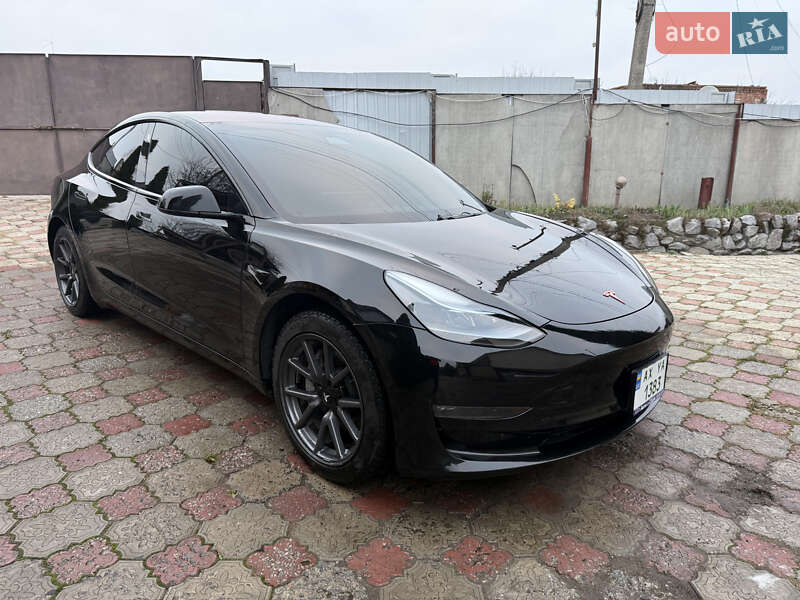 Седан Tesla Model 3 2018 в Харькове