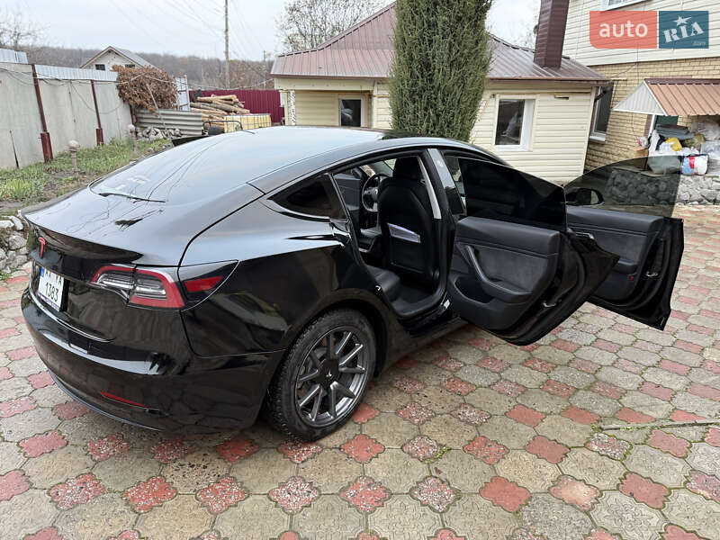 Седан Tesla Model 3 2018 в Харькове