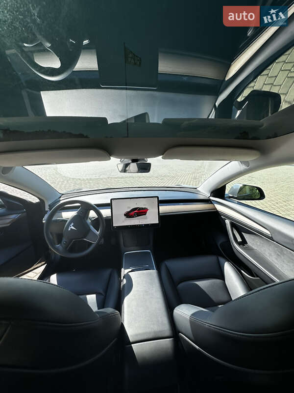 Седан Tesla Model 3 2022 в Одесі