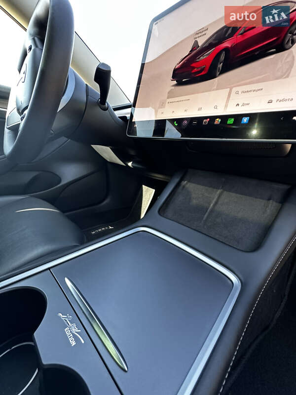 Седан Tesla Model 3 2022 в Одесі
