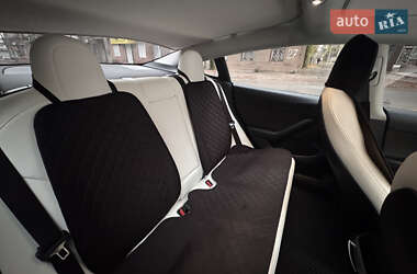 Седан Tesla Model 3 2021 в Каменском