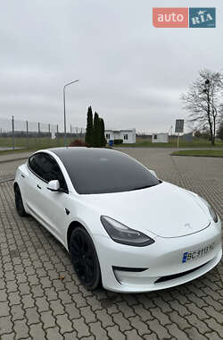 Седан Tesla Model 3 2022 в Великих Мостах