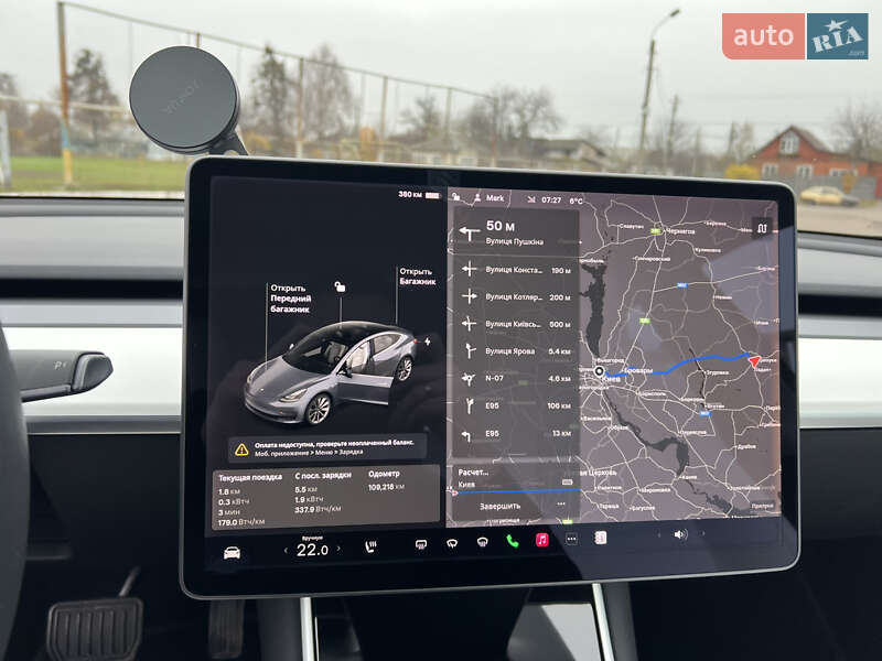 Седан Tesla Model 3 2019 в Прилуках