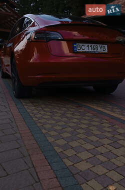 Седан Tesla Model 3 2018 в Трускавце