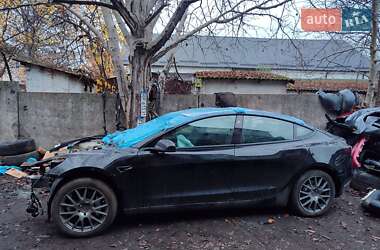 Седан Tesla Model 3 2022 в Сквире