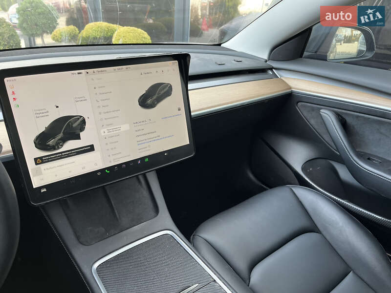 Седан Tesla Model 3 2021 в Львові