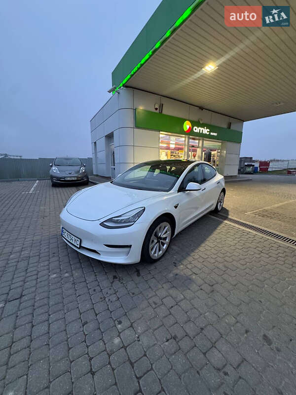 Седан Tesla Model 3 2021 в Львове фото 20 Седан Tesla Model 3 2021 в Львове