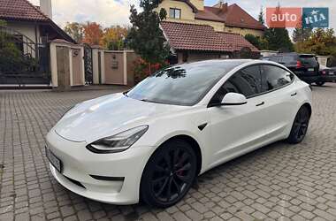 Седан Tesla Model 3 2019 в Львове