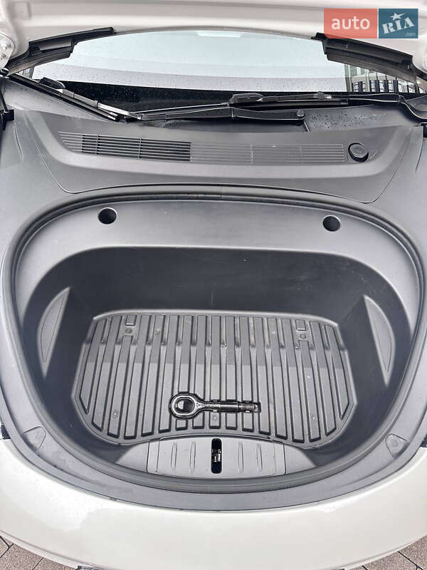 Седан Tesla Model 3 2023 в Ірпені фото 9 Седан Tesla Model 3 2023 в Ірпені