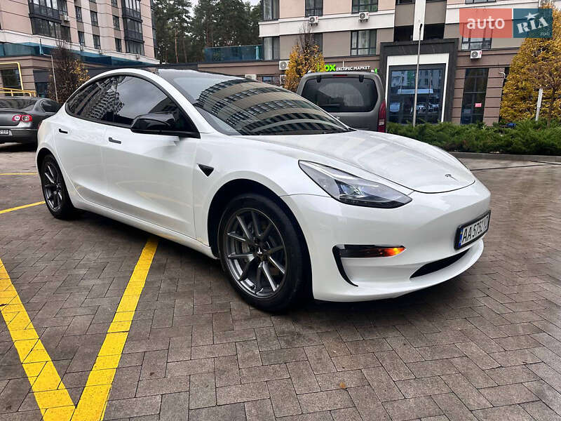Седан Tesla Model 3 2023 в Ірпені фото 2 Седан Tesla Model 3 2023 в Ірпені