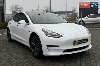 Седан Tesla Model 3 2020 в Мукачевому