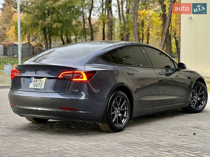 Седан Tesla Model 3 2018 в Львове фото 6 Седан Tesla Model 3 2018 в Львове
