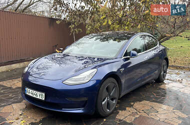 Седан Tesla Model 3 2019 в Києві