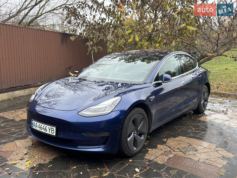 Tesla Model 3 2019
