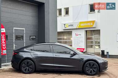Седан Tesla Model 3 2024 в Києві